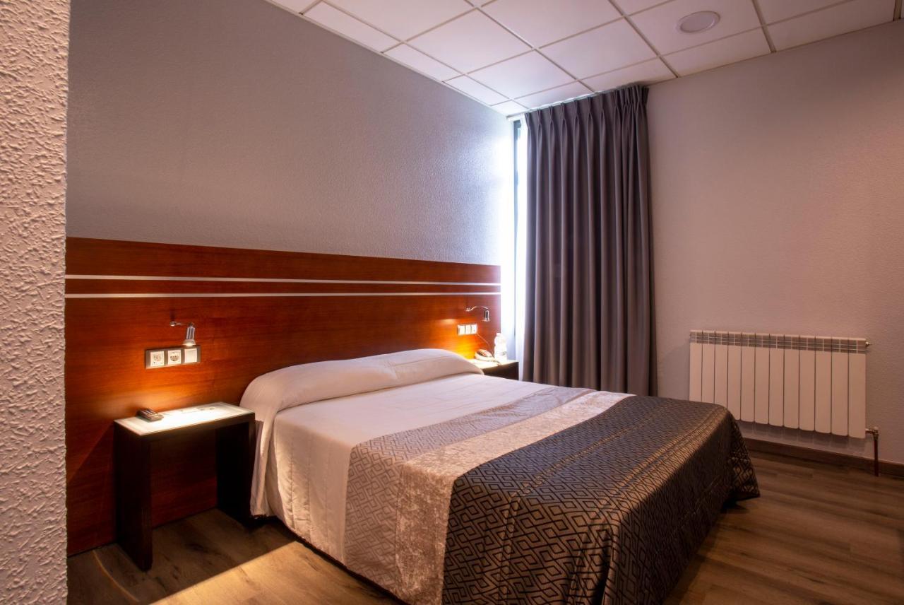 Motel Los Abedules Oviedo Exteriér fotografie