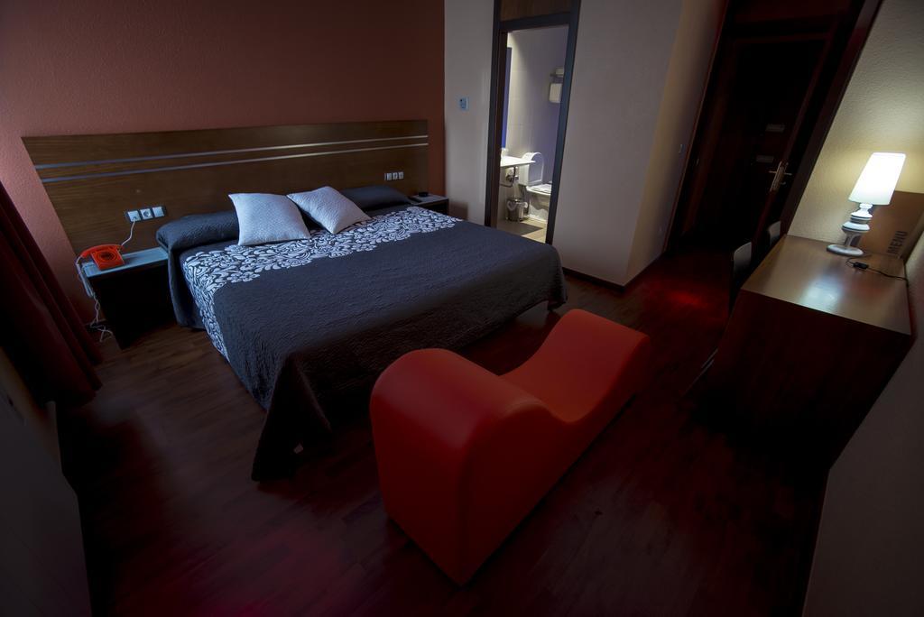Motel Los Abedules Oviedo Pokoj fotografie